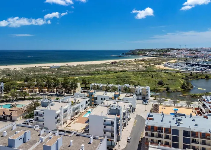 Meia 106 By Destination Algarve * Лагуш